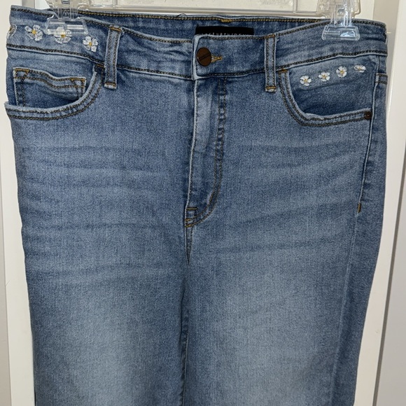 Sanctuary/Denim Modern Straight Raw Crop High Rise with Embroidered Dais… - Picture 2 of 9